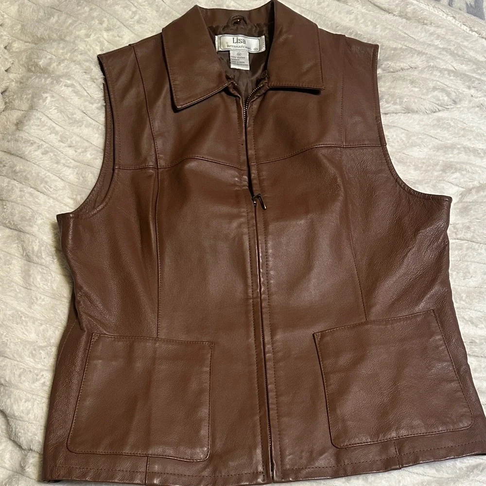 Lisa International women’s Brown genuine Leather Vest with front zipper size M - Picture 3 of 9